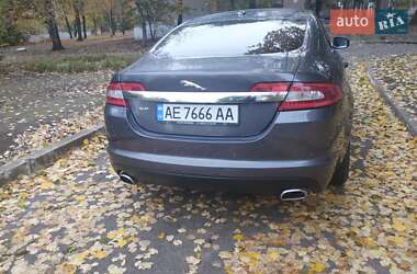 Седан Jaguar XF 2010 в 