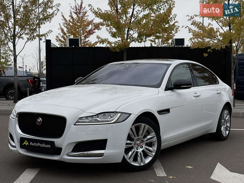 Jaguar XF 2016