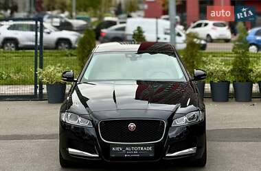 Седан Jaguar XF 2016 в  фото 4 Седан Jaguar XF 2016 в