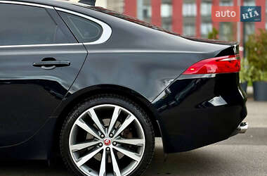 Седан Jaguar XF 2016 в  фото 10 Седан Jaguar XF 2016 в