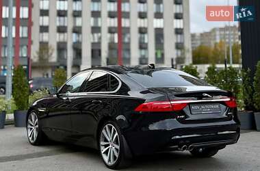 Седан Jaguar XF 2016 в  фото 18 Седан Jaguar XF 2016 в