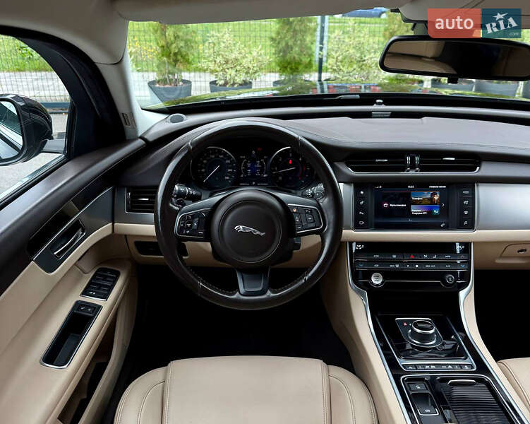 Седан Jaguar XF 2016 в Києві фото 46 Седан Jaguar XF 2016 в Києві