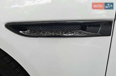 Седан Jaguar XF 2016 в  фото 2 Седан Jaguar XF 2016 в