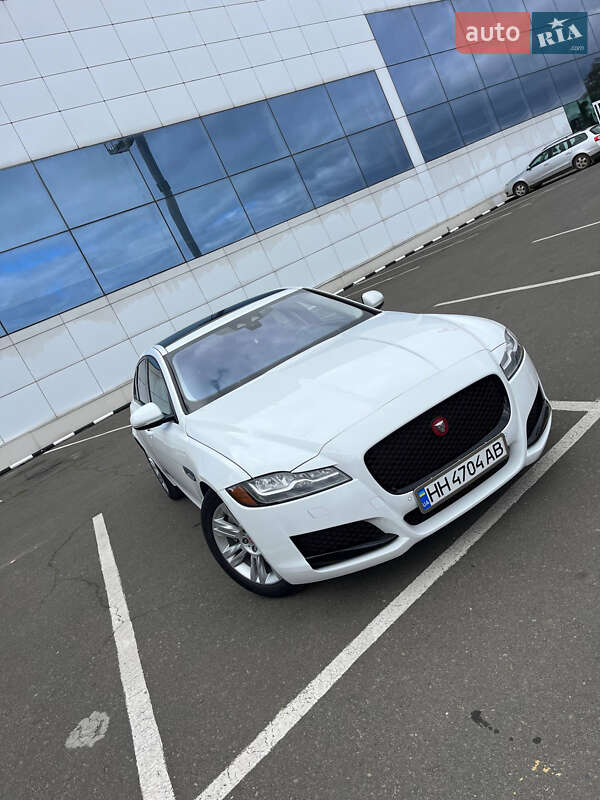 Седан Jaguar XF 2015 в Білгороді-Дністровському фото 3 Седан Jaguar XF 2015 в Білгороді-Дністровському