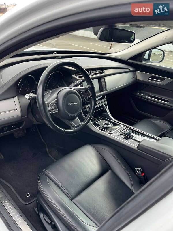 Седан Jaguar XF 2015 в Білгороді-Дністровському фото 11 Седан Jaguar XF 2015 в Білгороді-Дністровському
