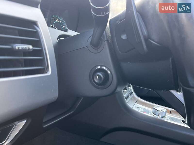 Седан Jaguar XF 2015 в Луцке