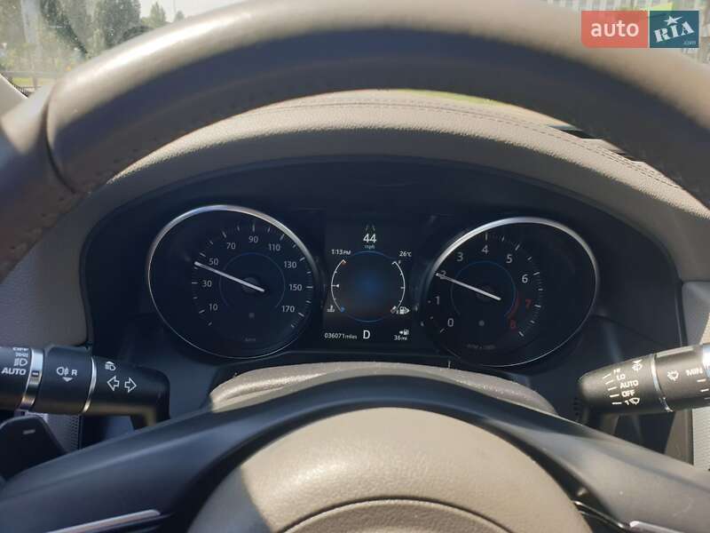 Седан Jaguar XF 2018 в Киеве