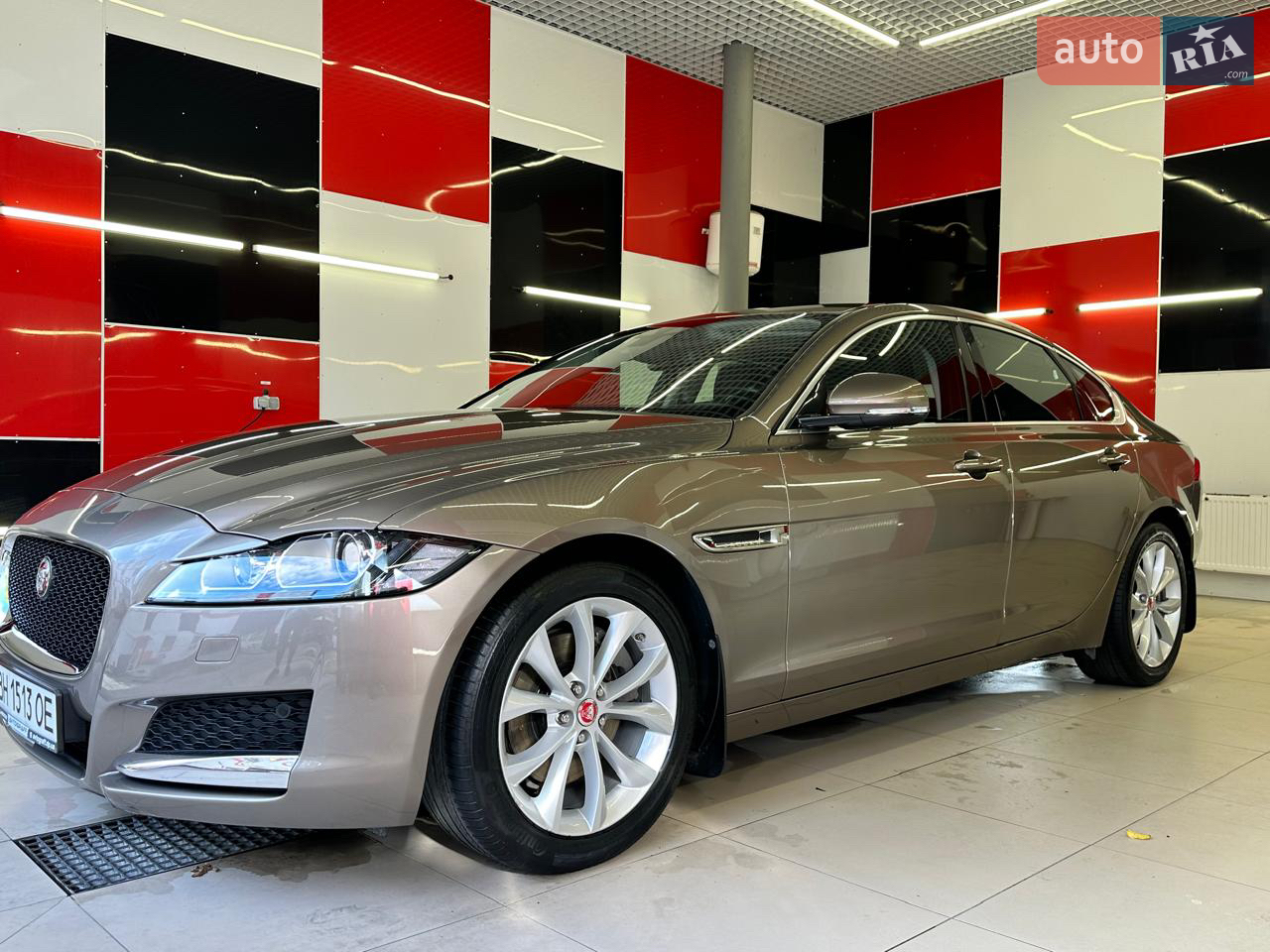 2017 Jaguar XF - мініатюра 27