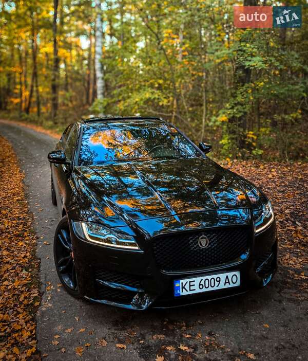 Седан Jaguar XF 2016 в Кривом Роге фото Седан Jaguar XF 2016 в Кривом Роге