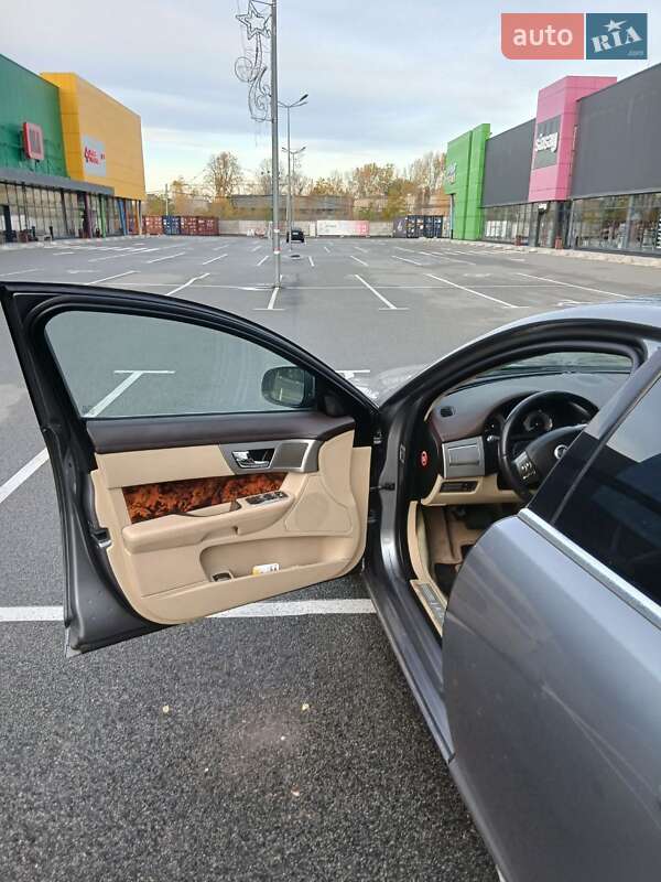Седан Jaguar XF 2009 в Киеве фото 9 Седан Jaguar XF 2009 в Киеве