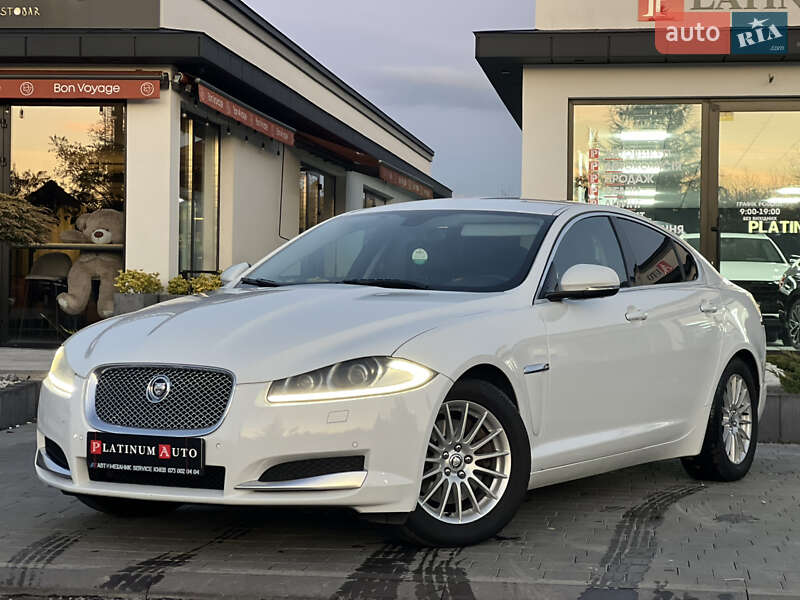 Jaguar XF 2012