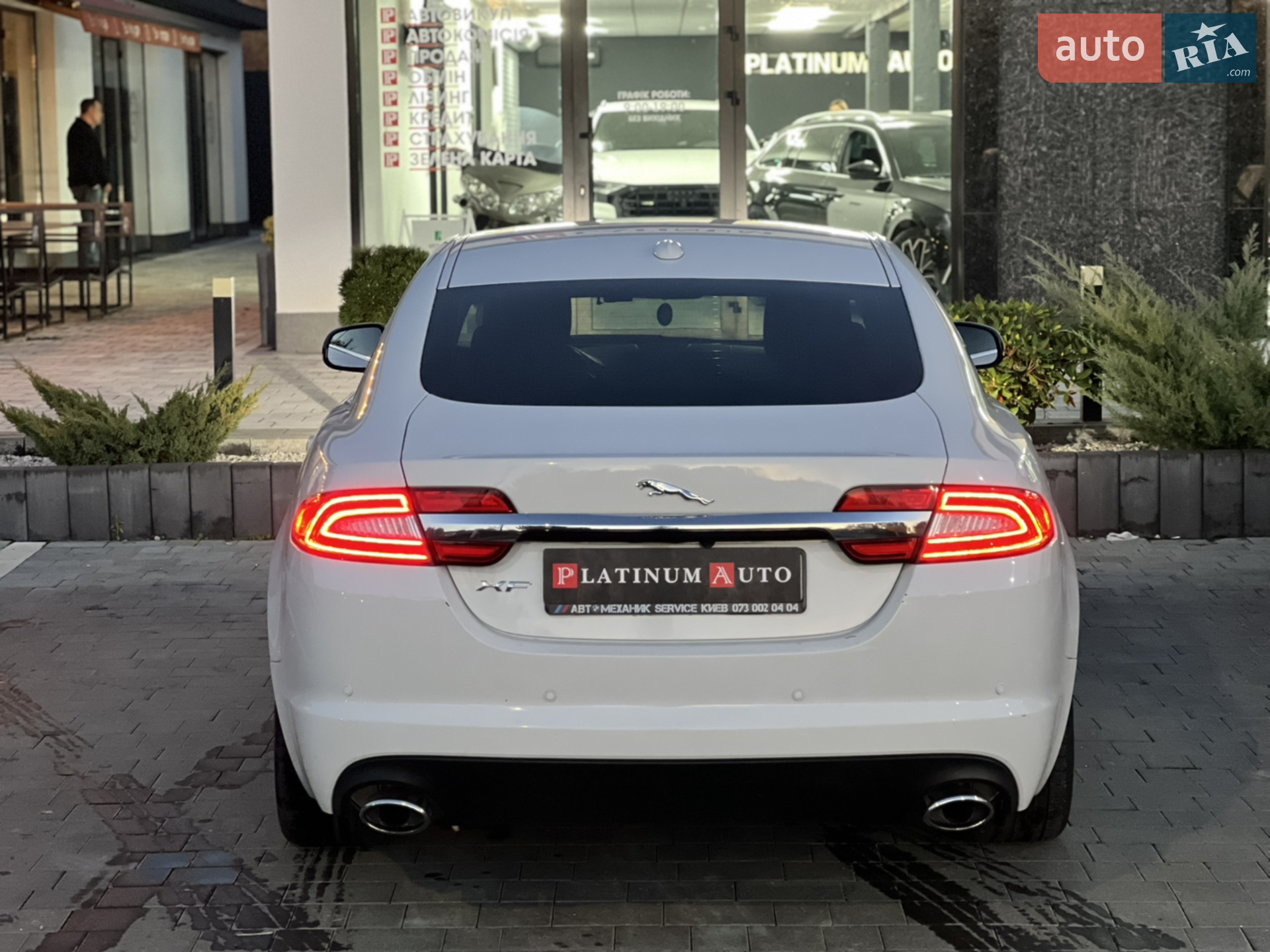 2012 Jaguar XF - мініатюра 5