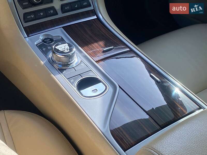Седан Jaguar XF 2014 в Києві фото 18 Седан Jaguar XF 2014 в Києві