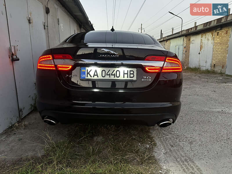 Седан Jaguar XF 2014 в Києві