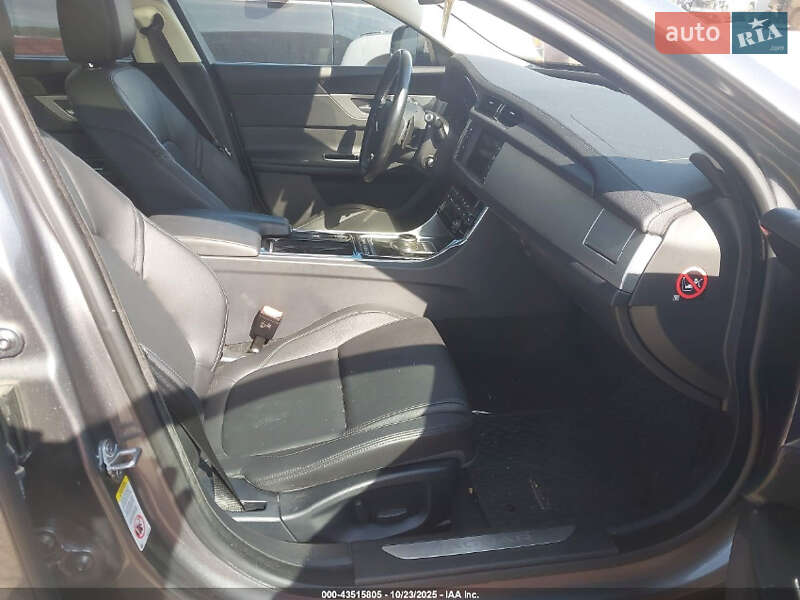 Седан Jaguar XF 2018 в Львове фото 4 Седан Jaguar XF 2018 в Львове