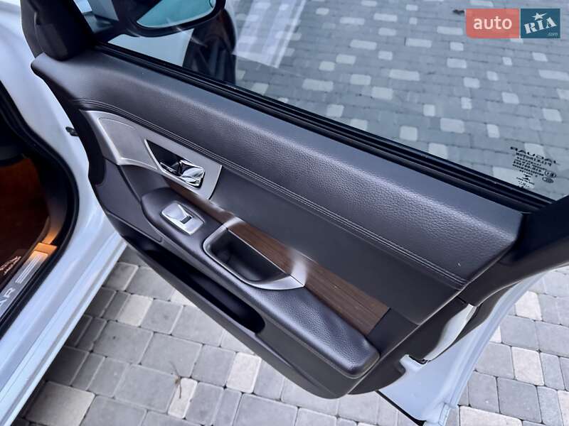 Седан Jaguar XF 2014 в Одессе фото 52 Седан Jaguar XF 2014 в Одессе