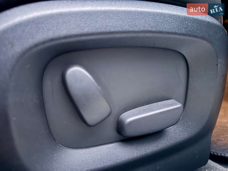 Седан Jaguar XF 2014 в Одессе фото 61 Седан Jaguar XF 2014 в Одессе