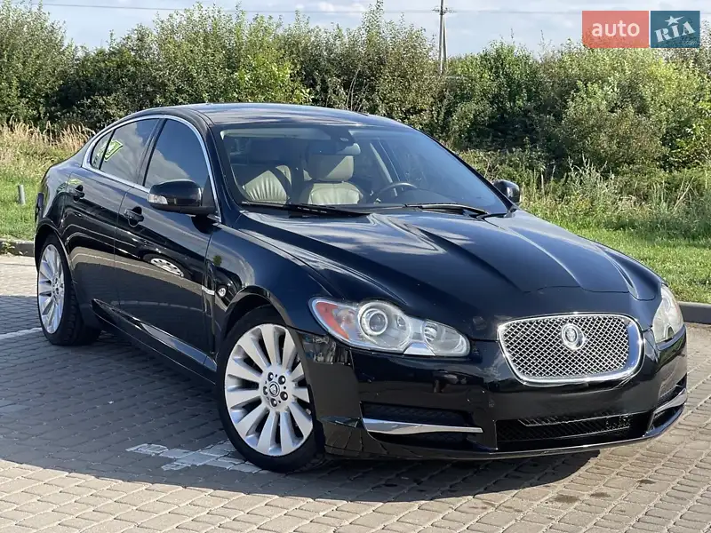 Jaguar XF