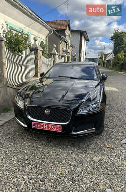 Седан Jaguar XF 2019 в Львові