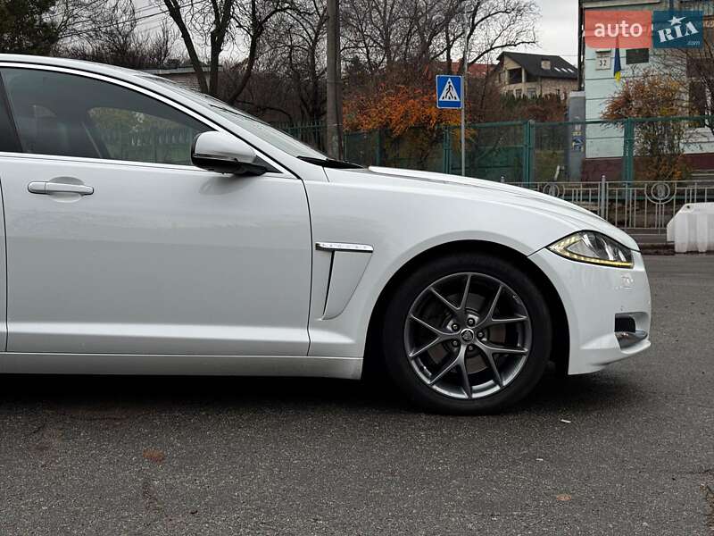 Седан Jaguar XF 2013 в Киеве фото 10 Седан Jaguar XF 2013 в Киеве