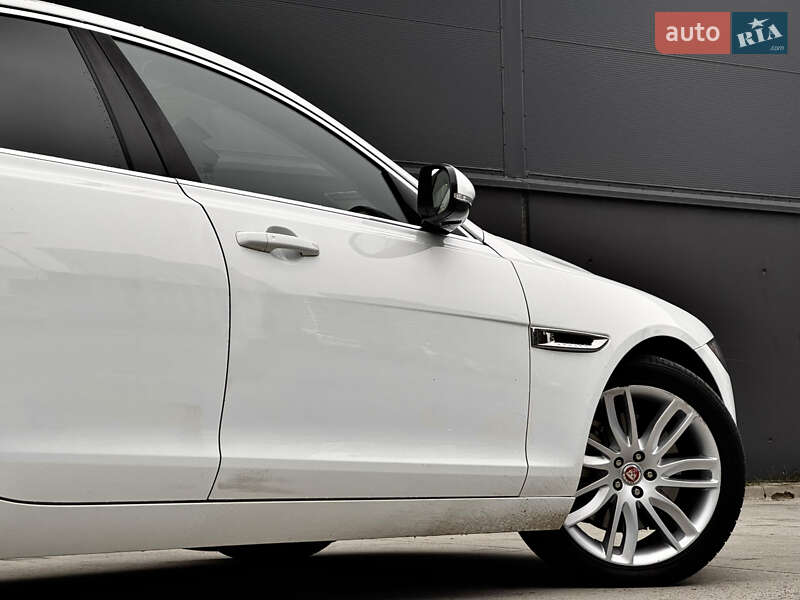 Седан Jaguar XF 2015 в Киеве фото 6 Седан Jaguar XF 2015 в Киеве