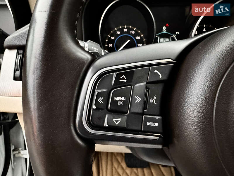 Седан Jaguar XF 2015 в Киеве фото 36 Седан Jaguar XF 2015 в Киеве