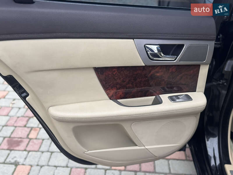 Седан Jaguar XF 2008 в Одессе