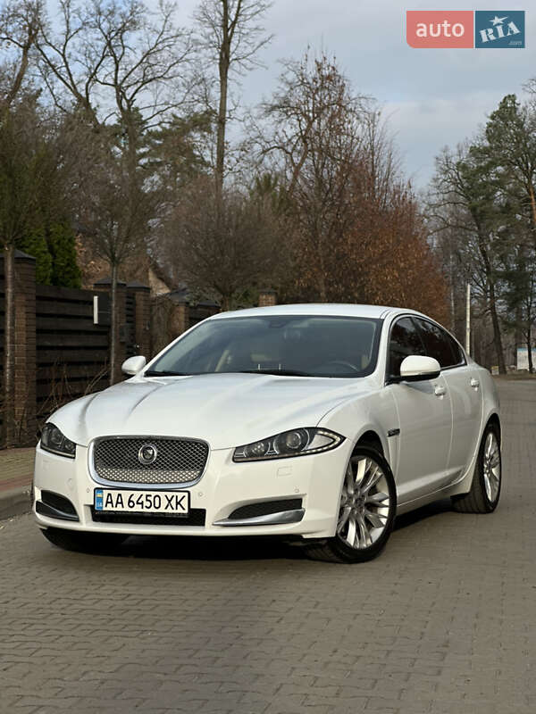 Седан Jaguar XF 2012 в Киеве
