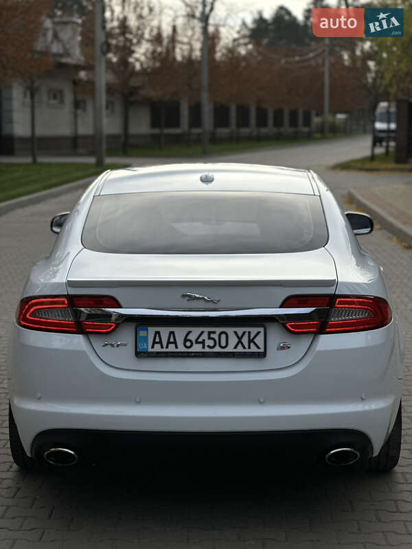 Седан Jaguar XF 2012 в Киеве