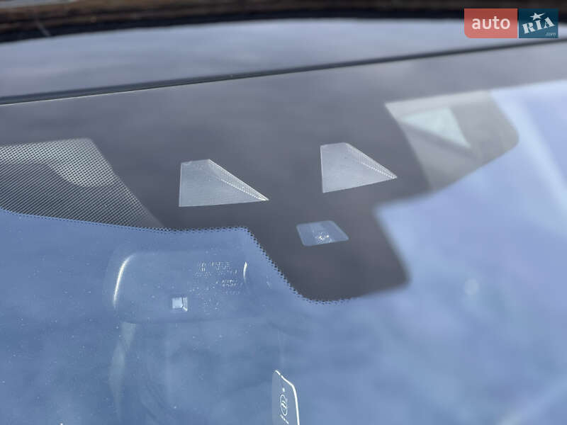 Седан Jaguar XF 2016 в Києві