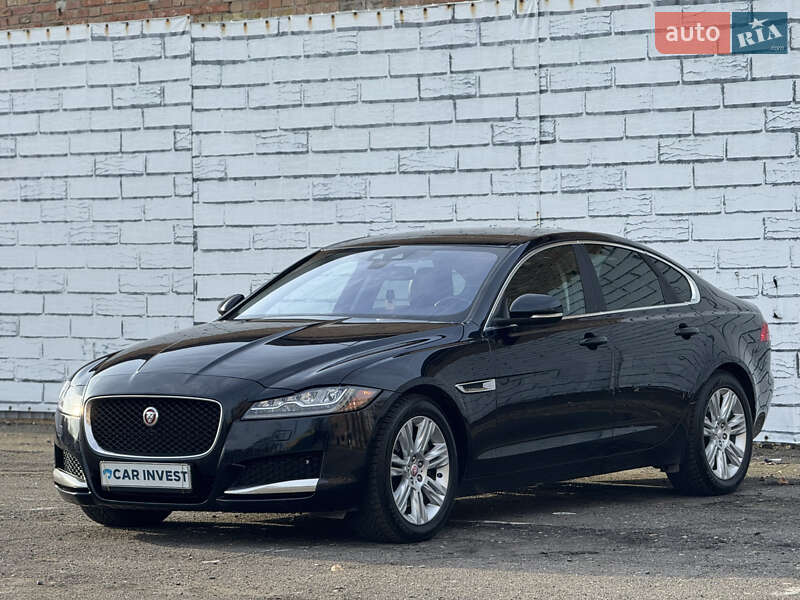 Седан Jaguar XF 2016 в Києві
