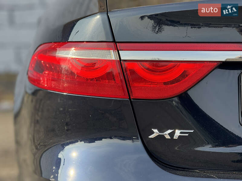 Седан Jaguar XF 2016 в Києві