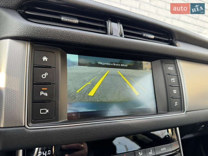 Седан Jaguar XF 2016 в Києві