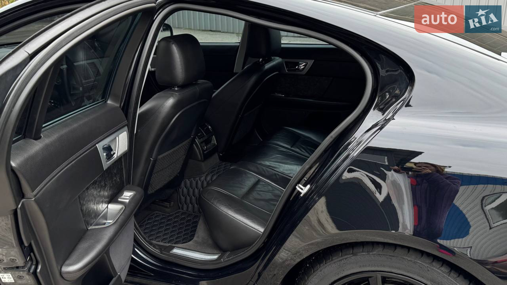 2012 Jaguar XF - мініатюра 32