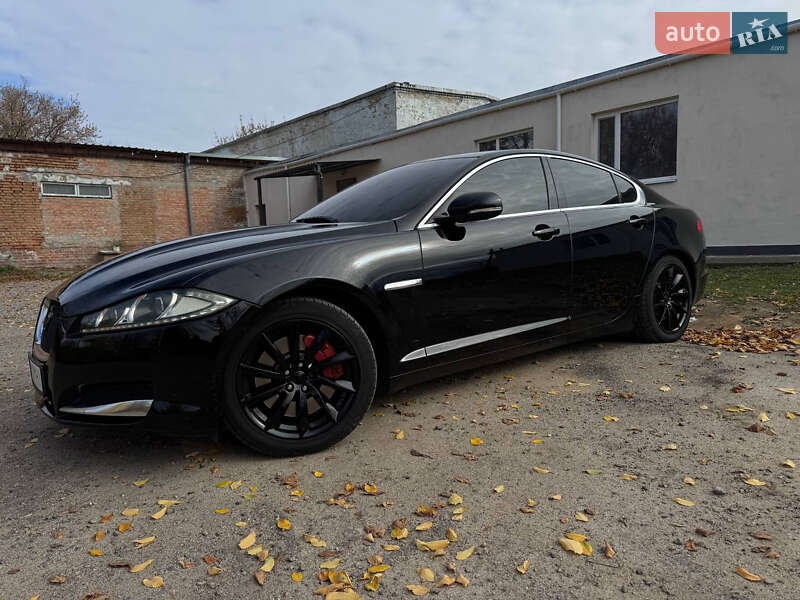 Седан Jaguar XF 2012 в Кропивницком