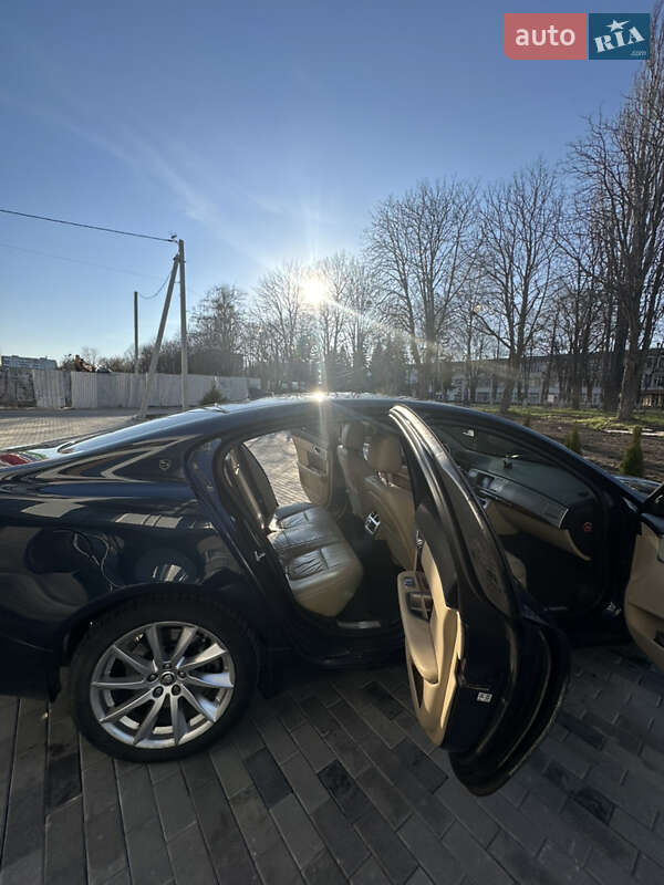 Седан Jaguar XF 2013 в Виннице