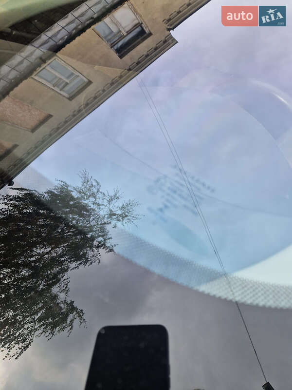 Седан Jaguar XF 2016 в Харкові