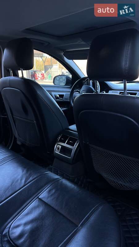 Седан Jaguar XF 2014 в Волочиську