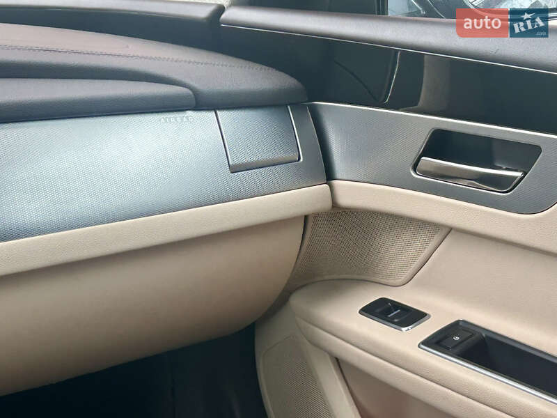 Седан Jaguar XF 2020 в Харкові