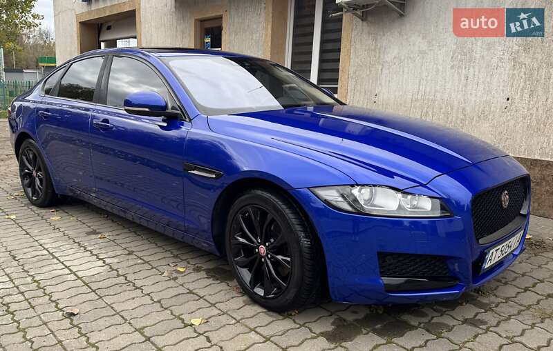 Седан Jaguar XF 2016 в Ивано-Франковске