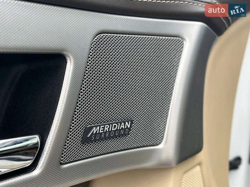 Седан Jaguar XF 2014 в Львове