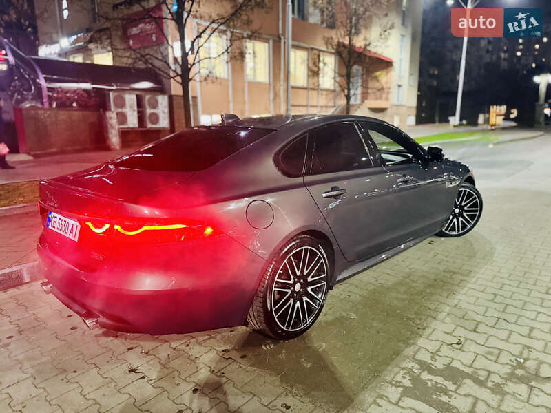 Седан Jaguar XF 2015 в Києві