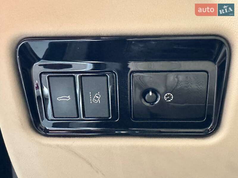 Седан Jaguar XF 2015 в Киеве