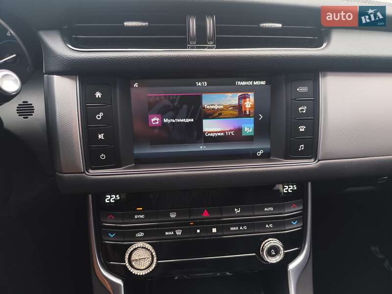 Седан Jaguar XF 2017 в Києві