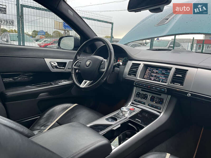 Седан Jaguar XF 2014 в Києві