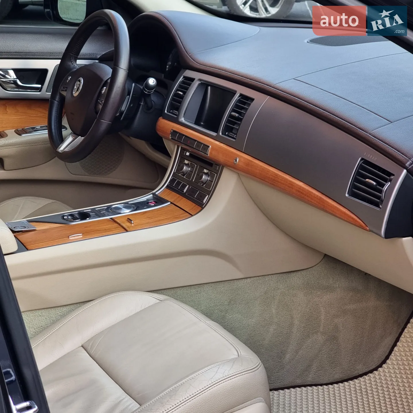 2011 Jaguar XF - мініатюра 23