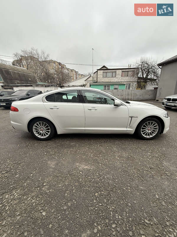 Седан Jaguar XF 2014 в Житомире