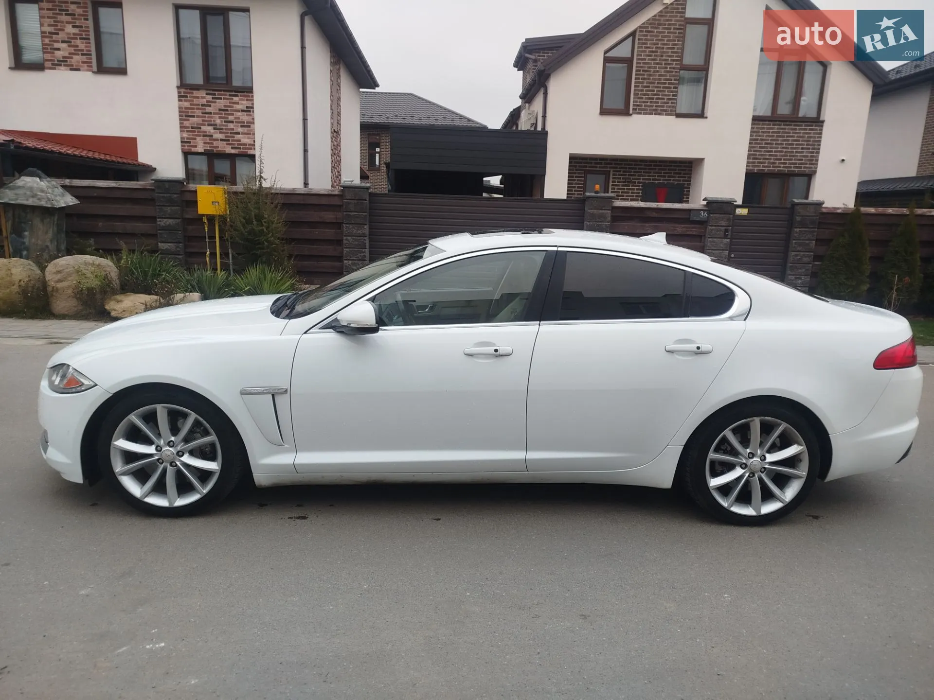 2015 Jaguar XF - мініатюра 6