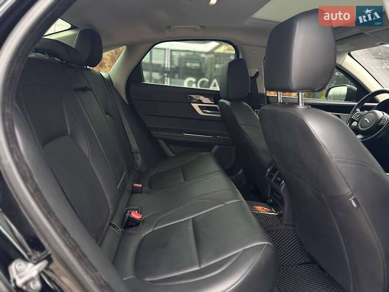 Седан Jaguar XF 2016 в Киеве фото 36 Седан Jaguar XF 2016 в Киеве