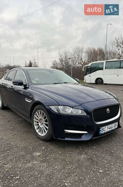 Седан Jaguar XF 2017 в Львове